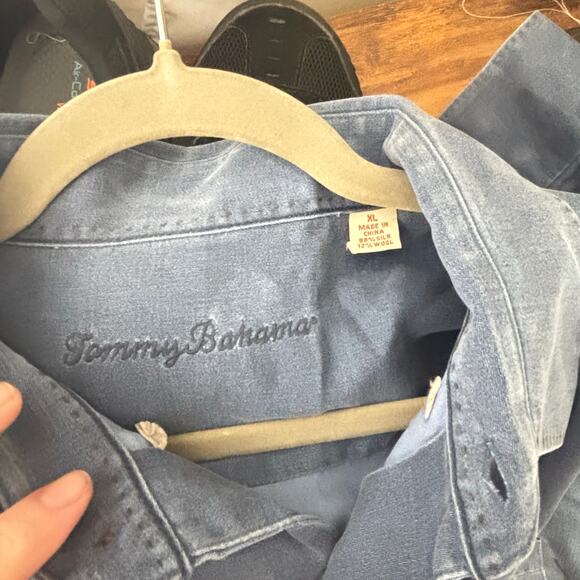 Tommy Bahama Men’s Blue Silk Wool Blend Button Down Shirt XL - Picture 4 of 4